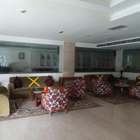 Hampshire Plaza Hotel Hyderabad Exterior photo
