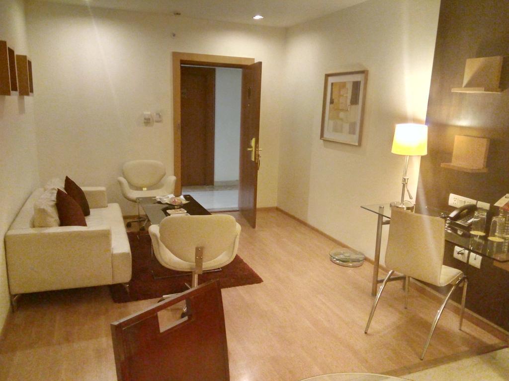 Hampshire Plaza Hotel Hyderabad Exterior photo