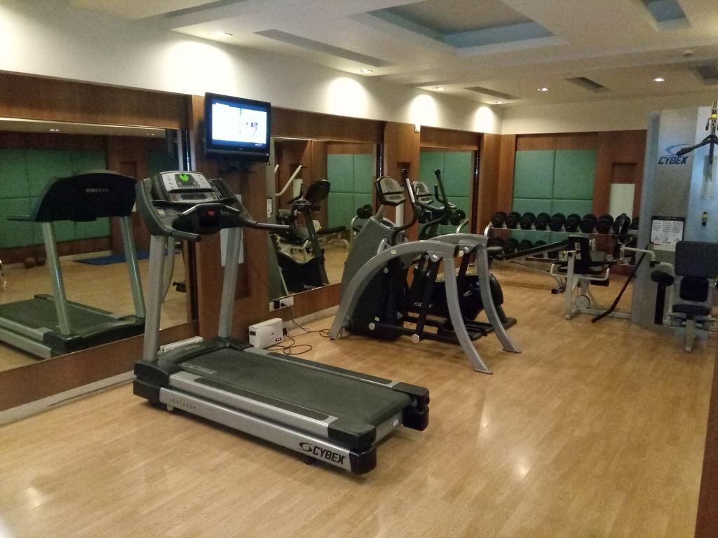 Hampshire Plaza Hotel Hyderabad Exterior photo