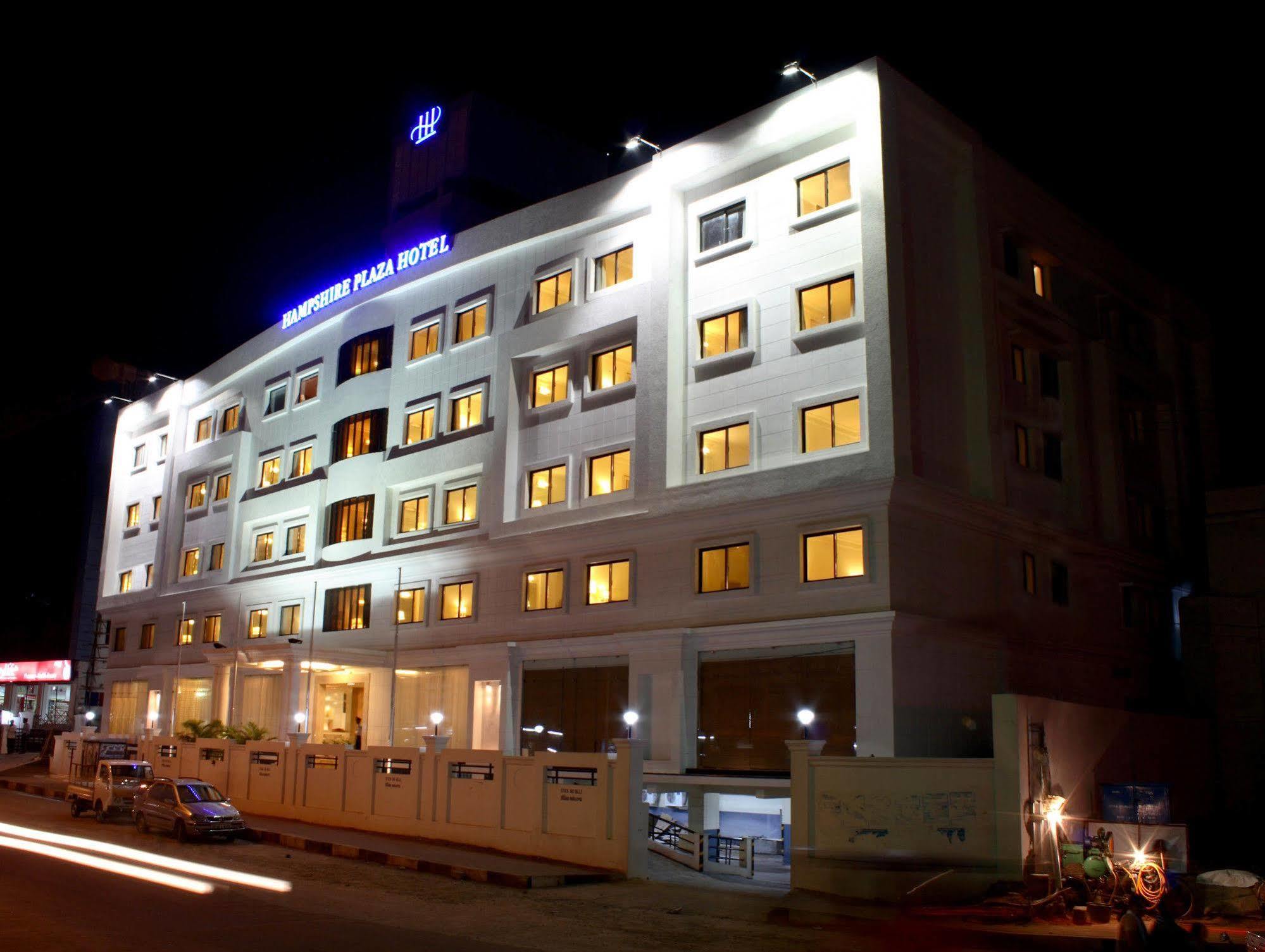 Hampshire Plaza Hotel Hyderabad Exterior photo