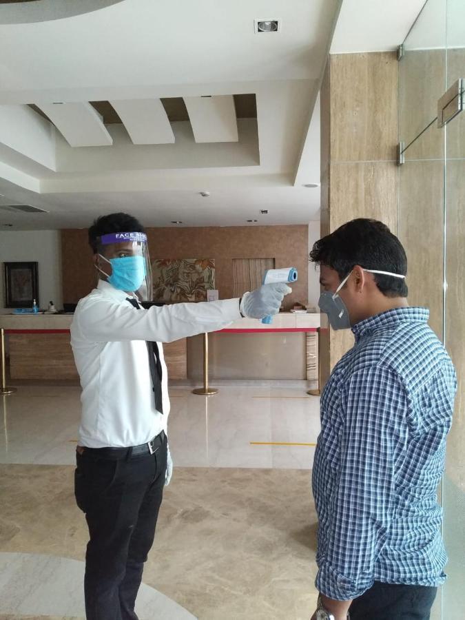 Hampshire Plaza Hotel Hyderabad Exterior photo
